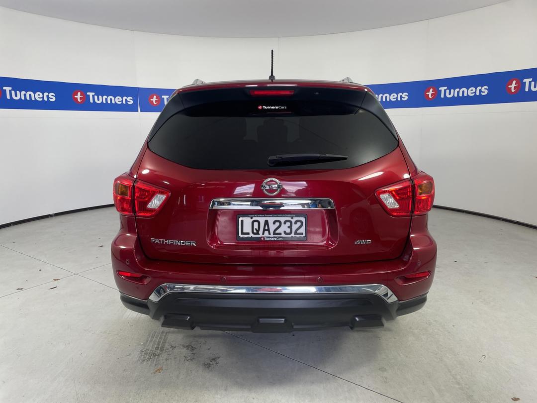 Photo '6' of Nissan Pathfinder