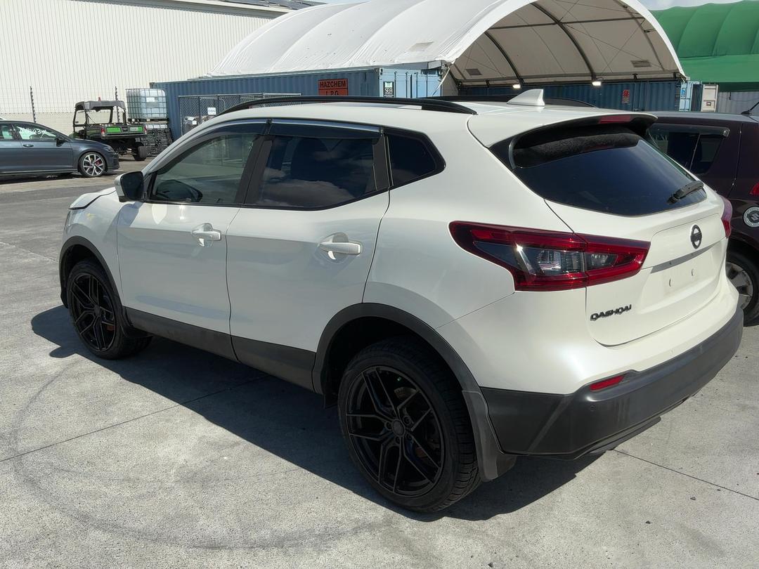 Photo '10' of Nissan Qashqai N-TEC Photo '10' of Nissan Qashqai N-TEC