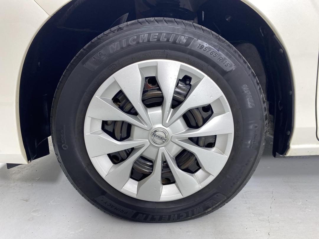 Photo '10' of Nissan Serena