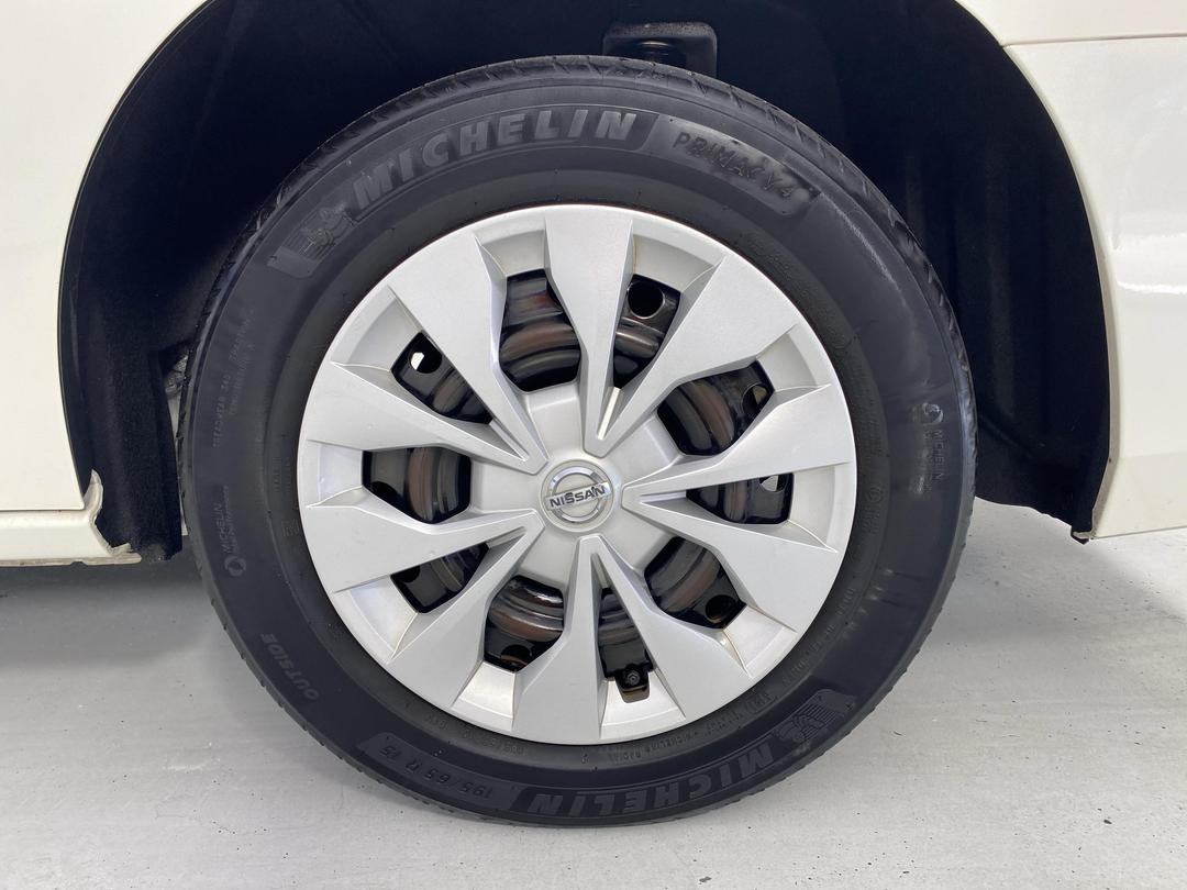 Photo '11' of Nissan Serena