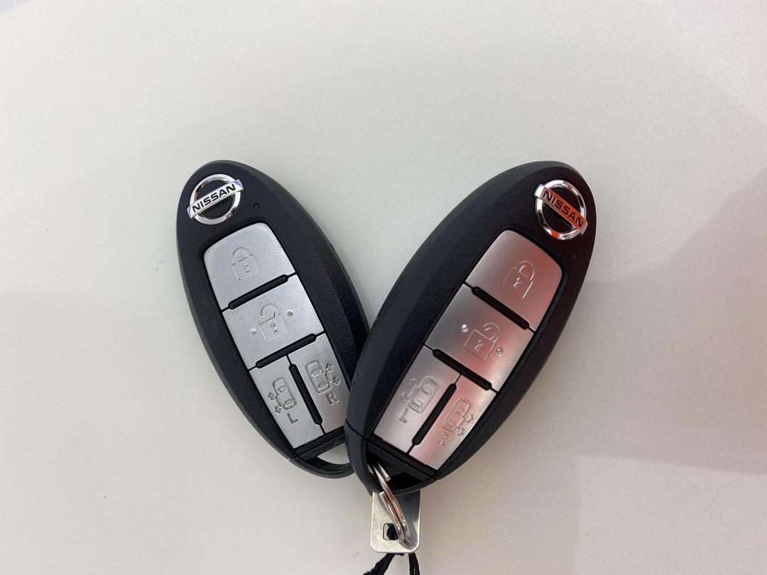 Photo '22' of Nissan Serena