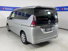 Photo '5' of Nissan Serena