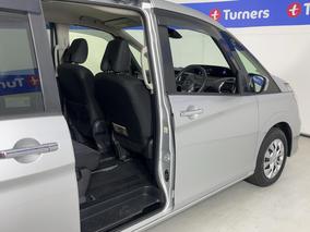 Photo '19' of Nissan Serena