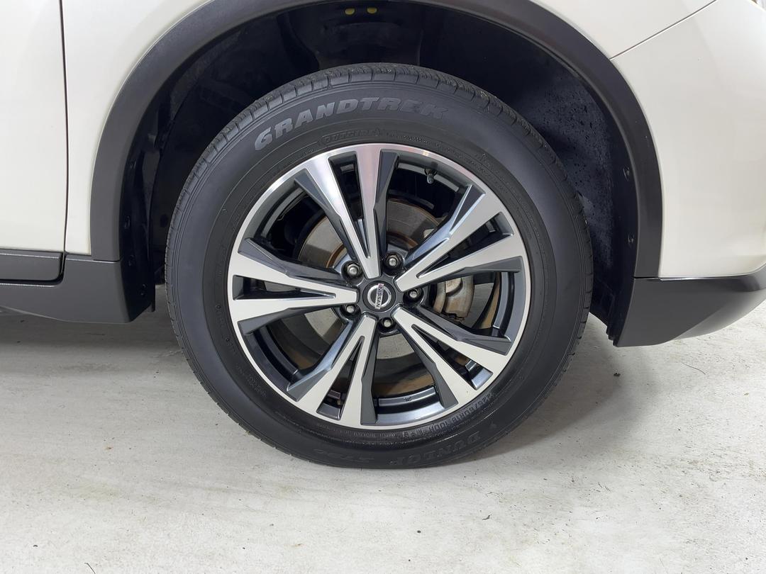 Photo '9' of Nissan X-Trail