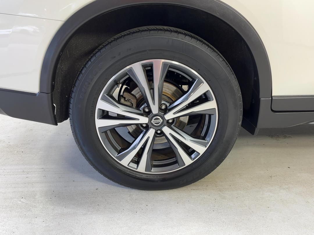 Photo '12' of Nissan X-Trail