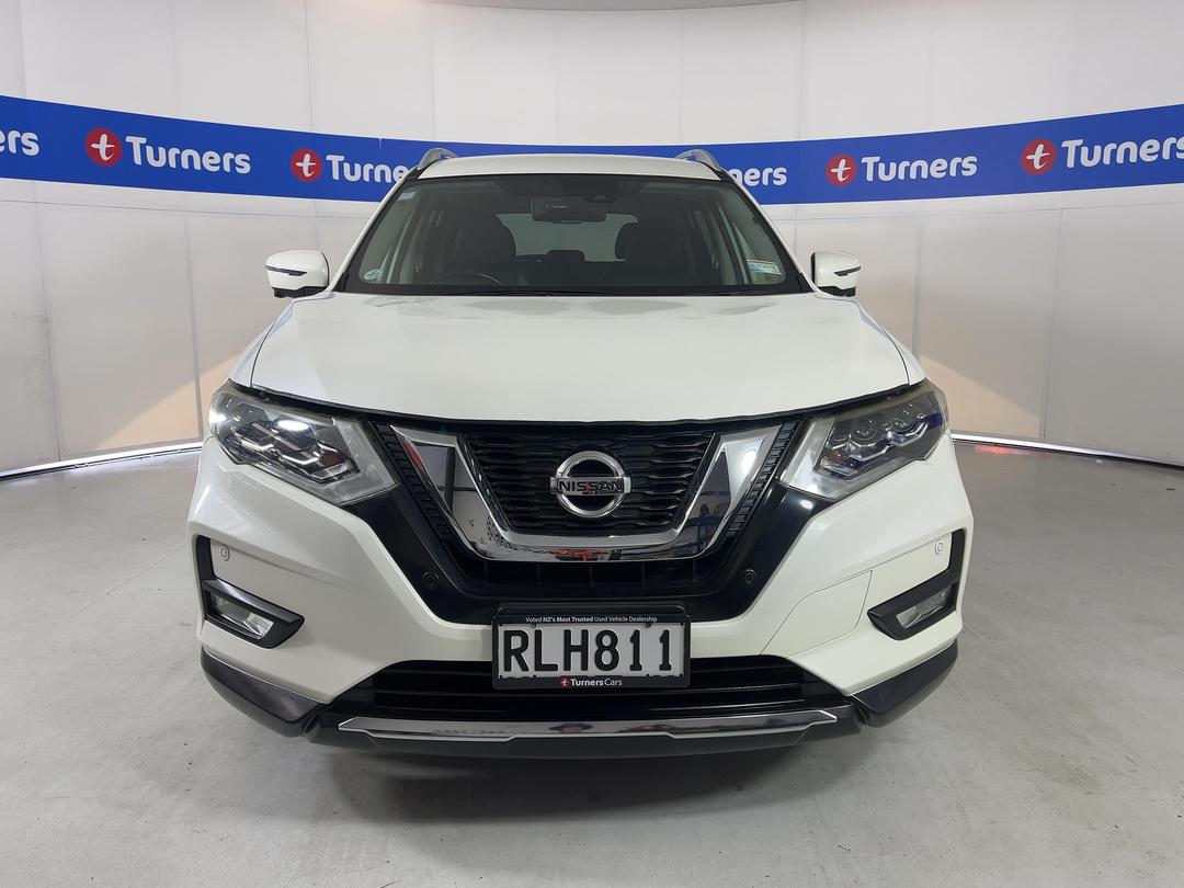 Photo '2' of Nissan X-Trail