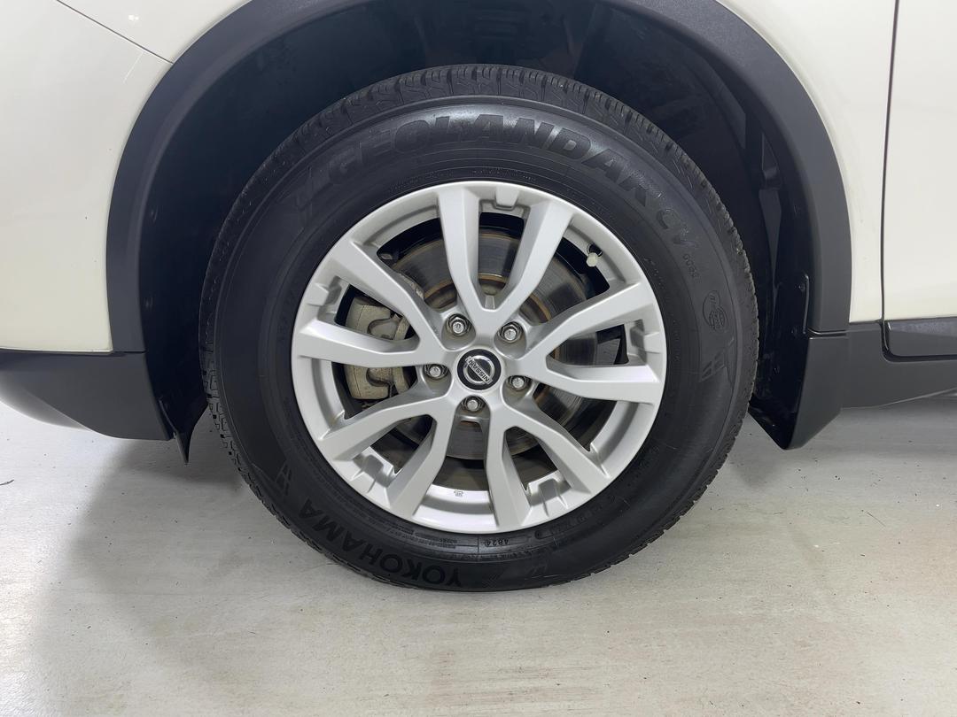 Photo '10' of Nissan X-Trail