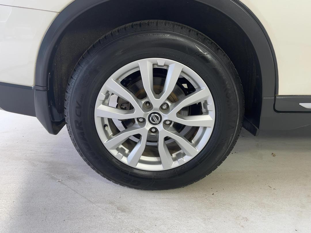 Photo '12' of Nissan X-Trail