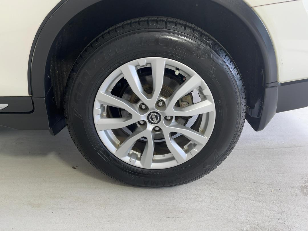 Photo '11' of Nissan X-Trail