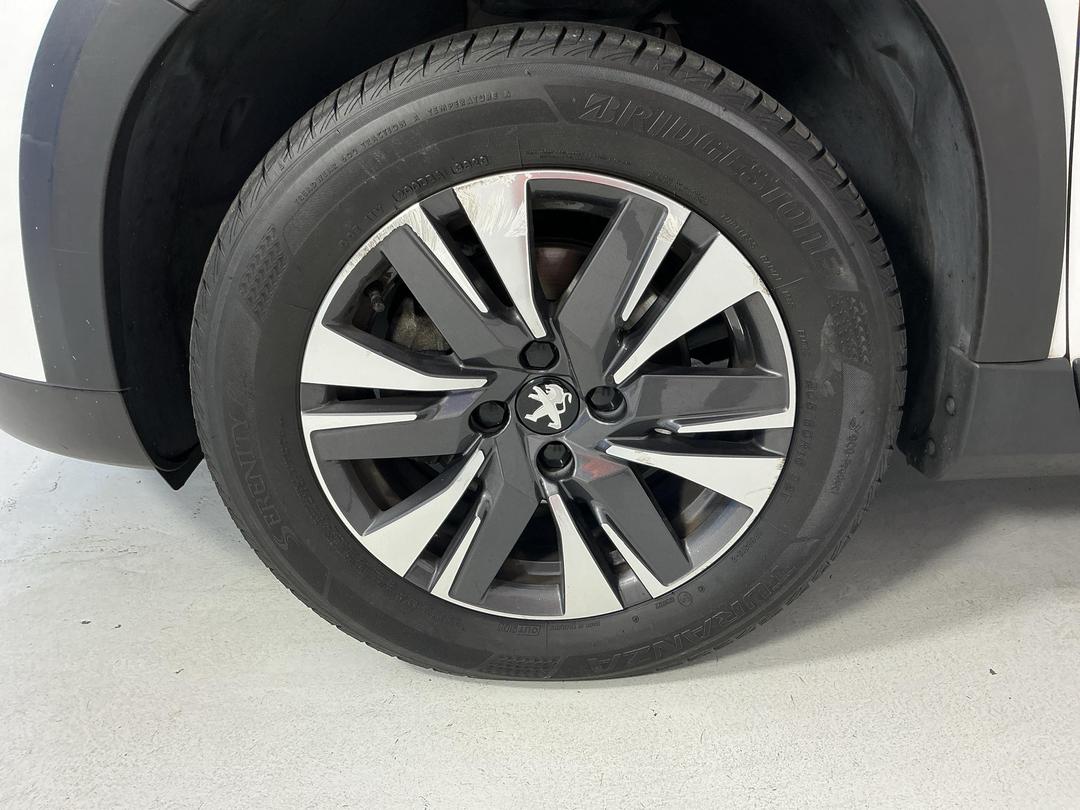 Photo '10' of Peugeot 2008