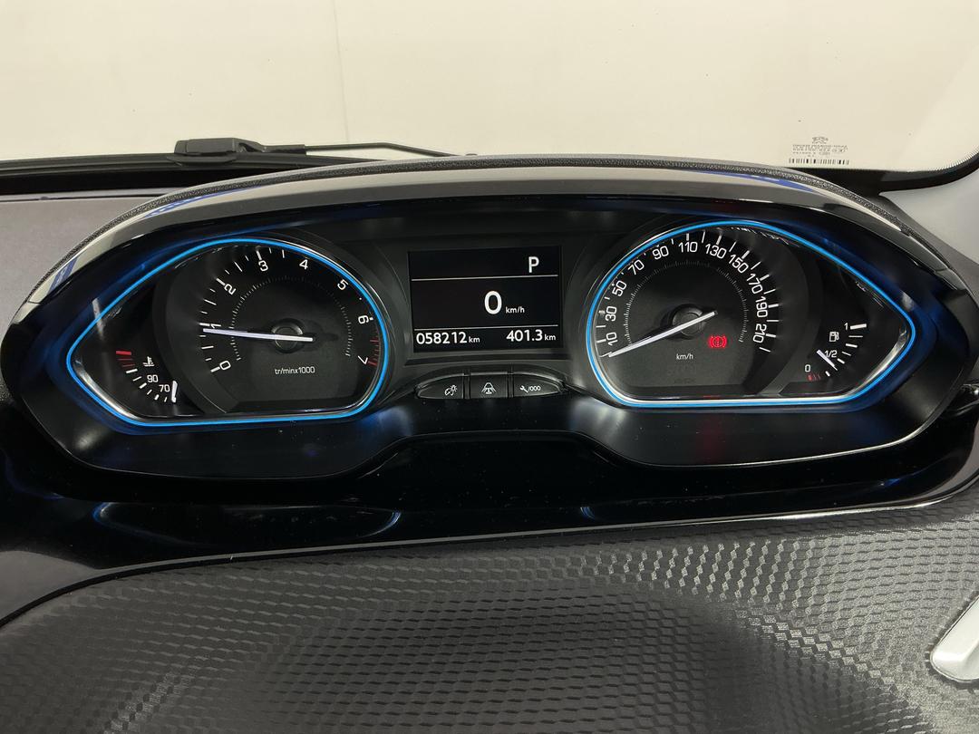 Photo '21' of Peugeot 2008