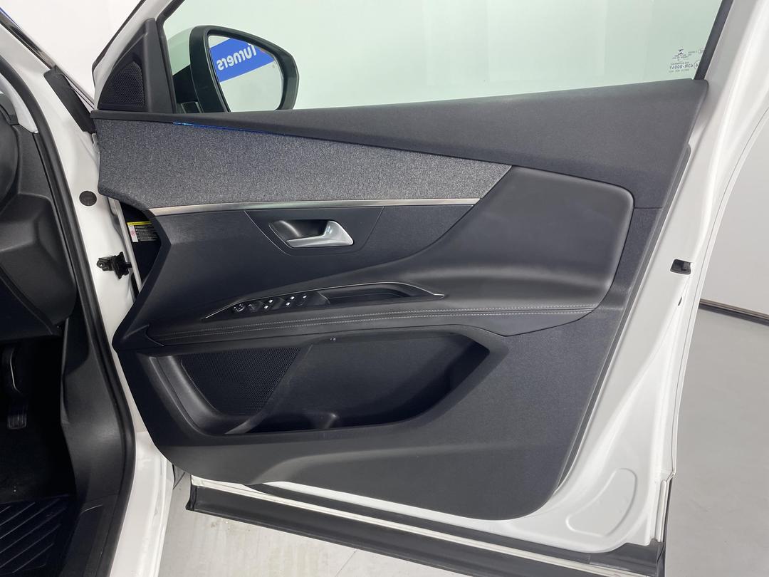 Photo '15' of Peugeot 3008