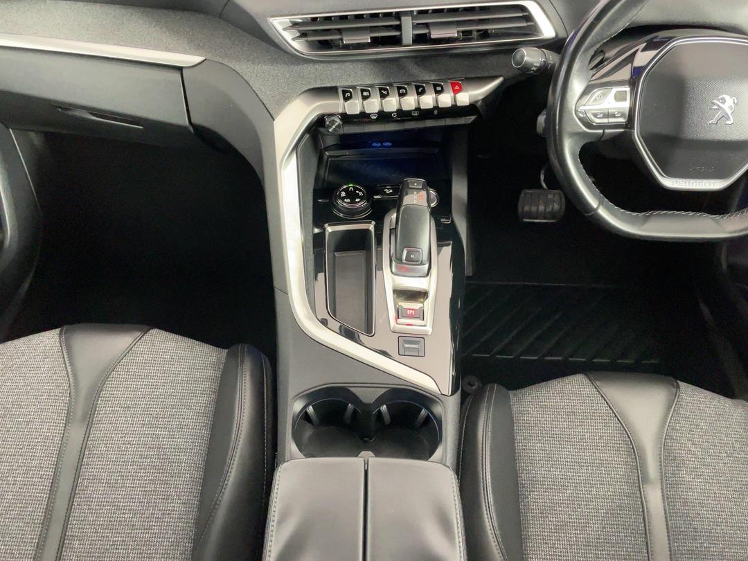 Photo '18' of Peugeot 3008