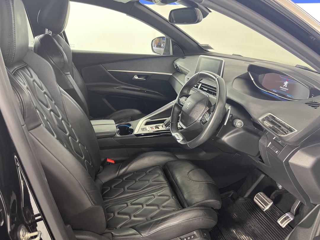 Photo '16' of Peugeot 3008