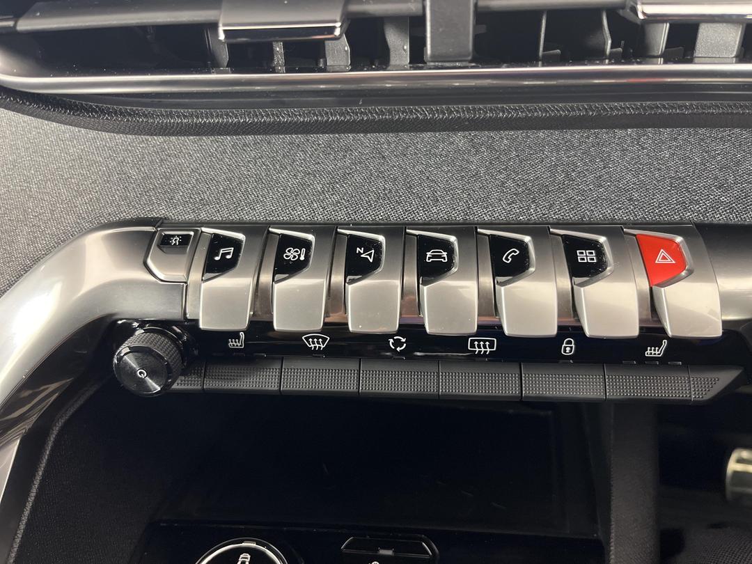 Photo '28' of Peugeot 3008