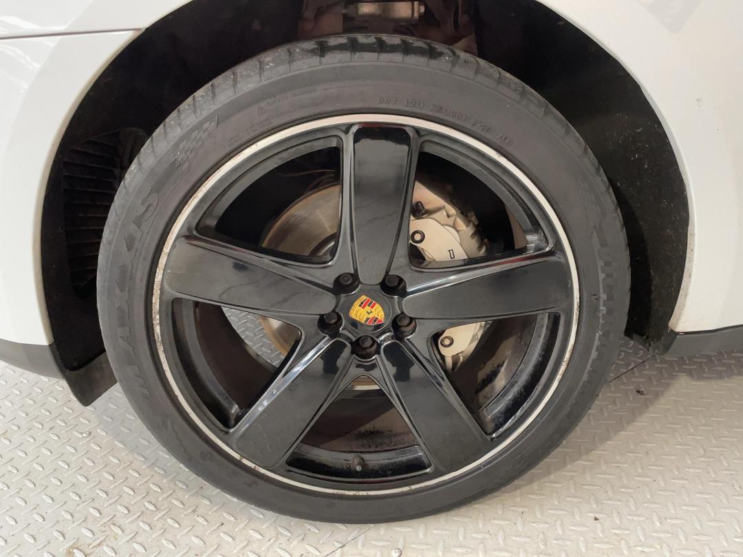 Photo '10' of Porsche Macan