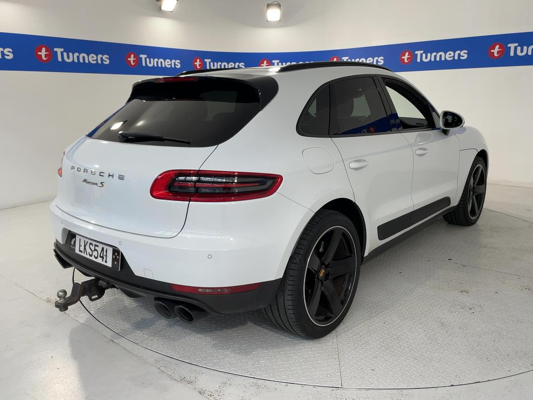 Photo '7' of Porsche Macan
