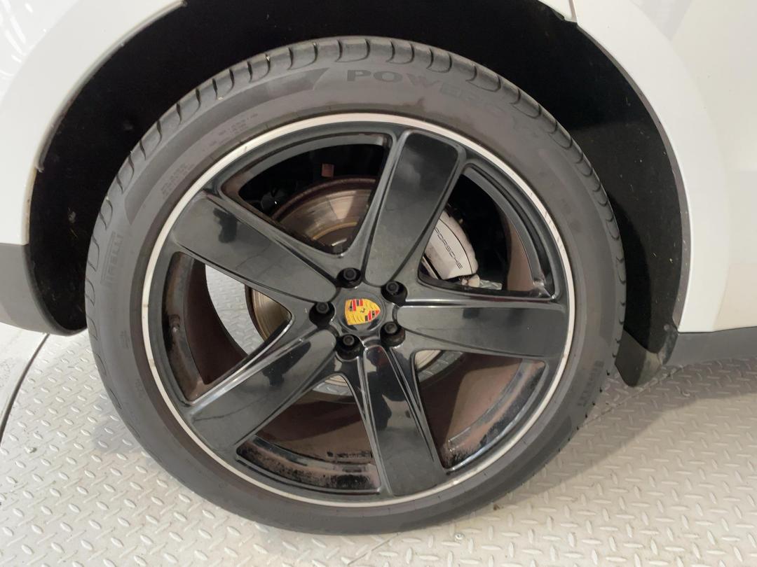 Photo '12' of Porsche Macan