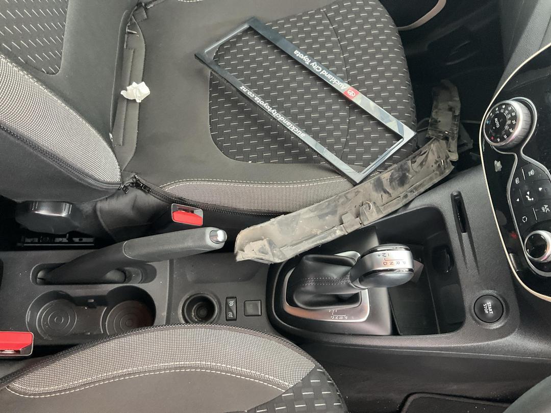 Photo '17' of Renault Captur Dynamique