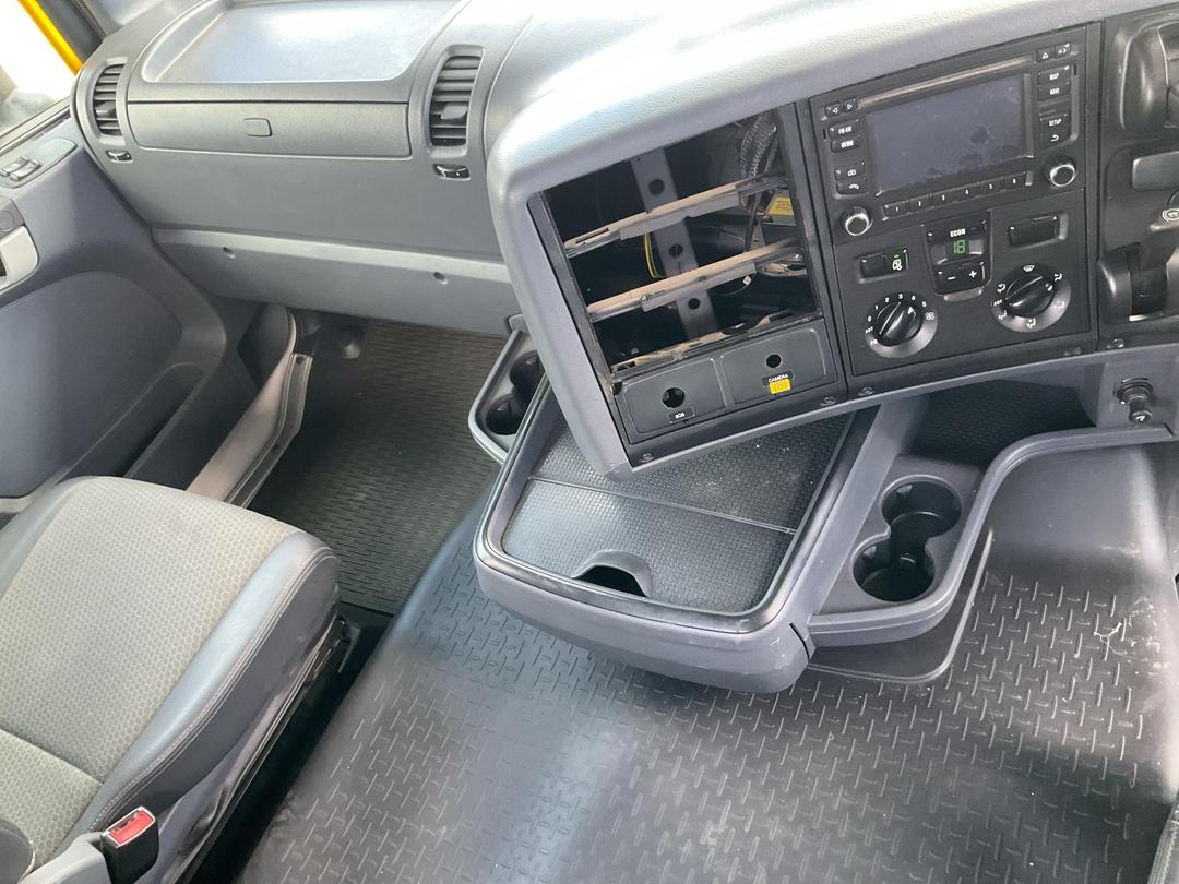 Photo '16' of SCANIA R560 V8 Cab Chassis