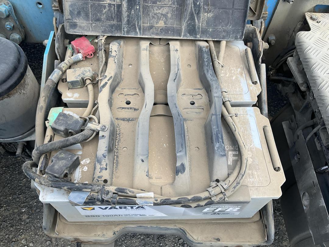 Photo '27' of SCANIA R560 V8 Cab Chassis