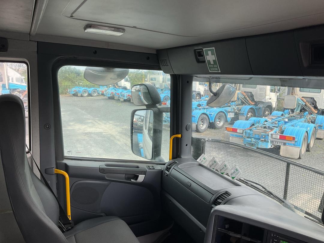 Photo '17' of SCANIA R560 V8 Cab Chassis