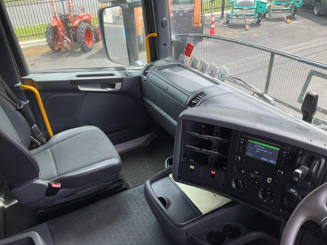 Photo '16' of SCANIA R560 V8 Cab Chassis