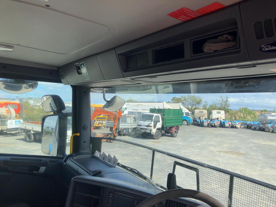 Photo '16' of SCANIA R560 V8 Cab Chassis