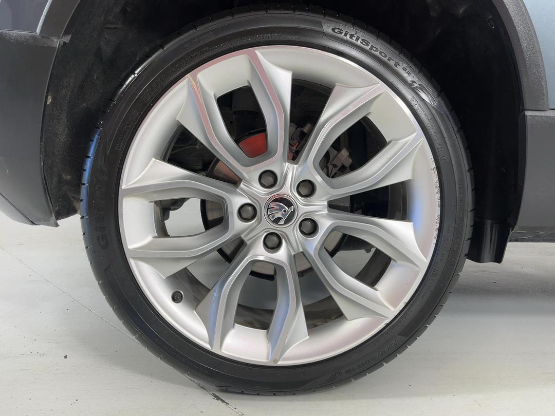 Photo '12' of Skoda Karoq
