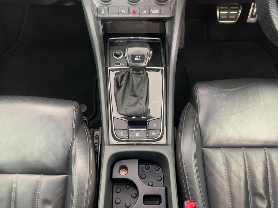 Photo '18' of Skoda Karoq