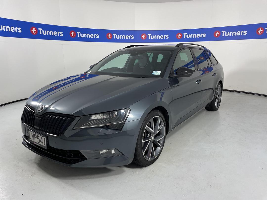 Photo '4' of Skoda Superb