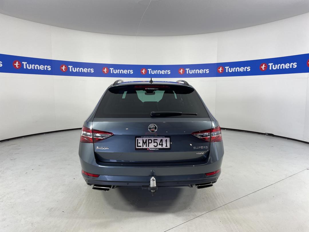 Photo '6' of Skoda Superb