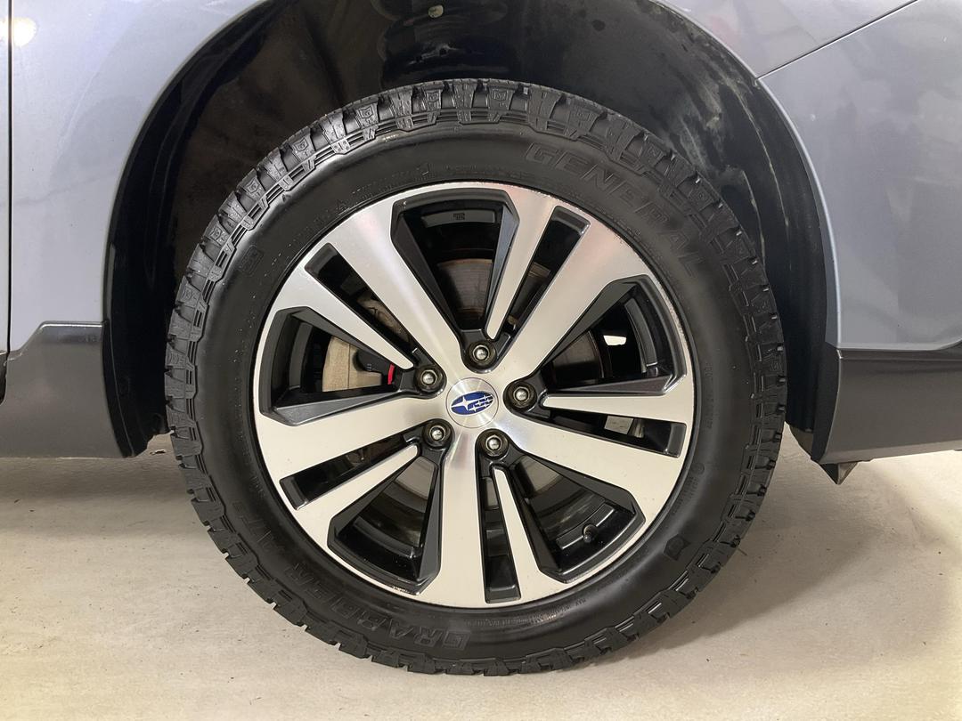 Photo '9' of Subaru Outback