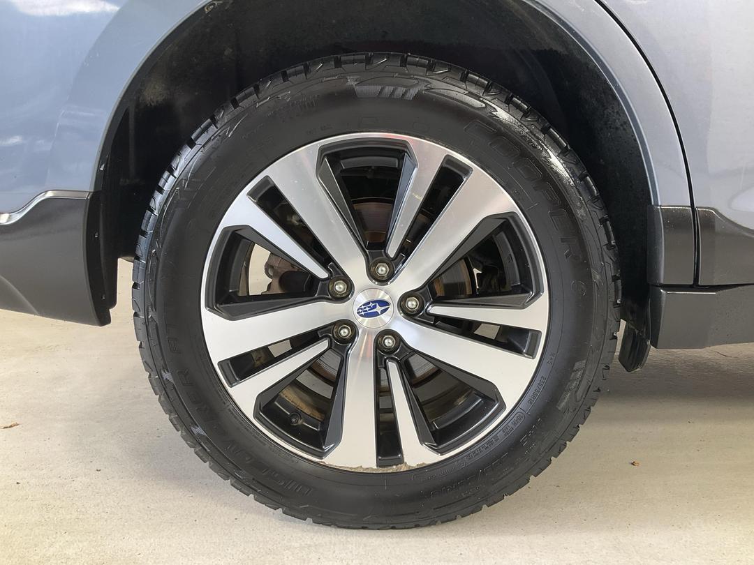 Photo '12' of Subaru Outback