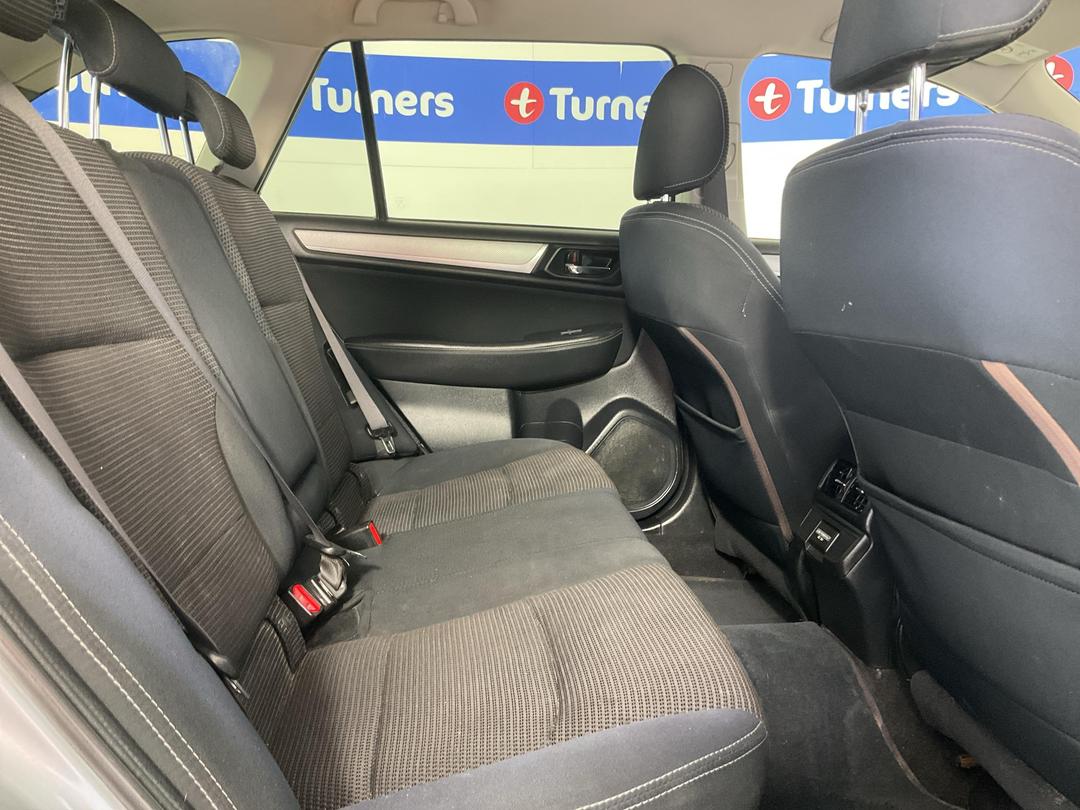 Photo '20' of Subaru Outback