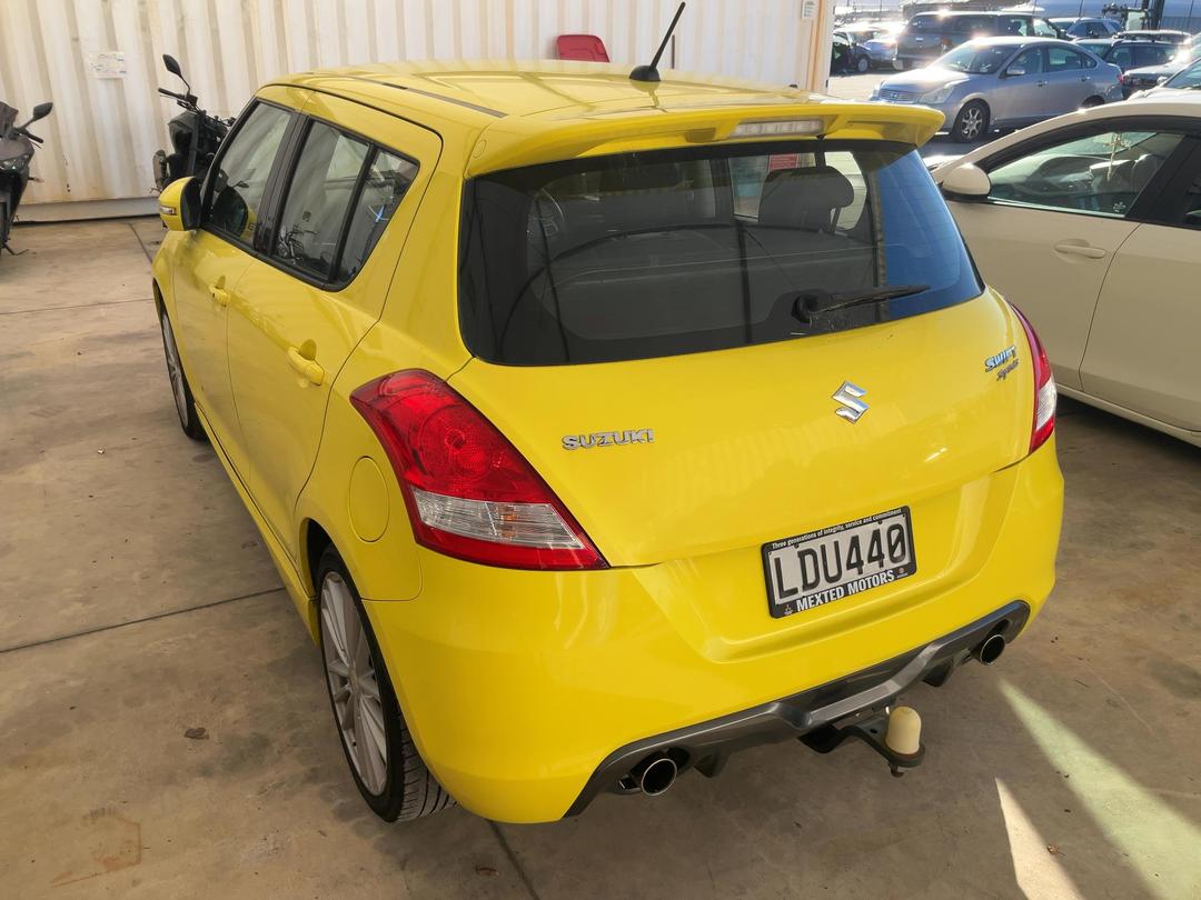 Photo '4' of Suzuki Swift Sport