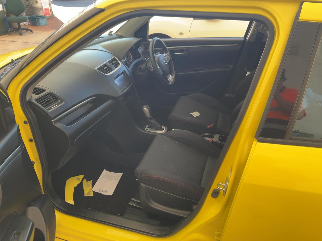 Photo '6' of Suzuki Swift Sport