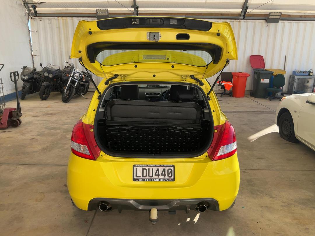 Photo '8' of Suzuki Swift Sport