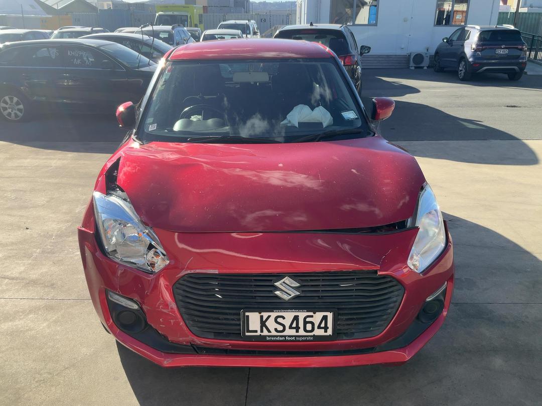 Photo '2' of Suzuki Swift GLC