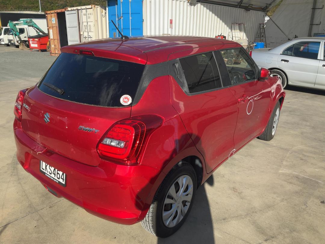 Photo '6' of Suzuki Swift GLC