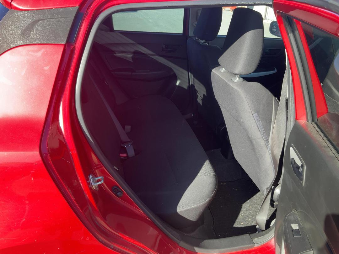 Photo '8' of Suzuki Swift GLC