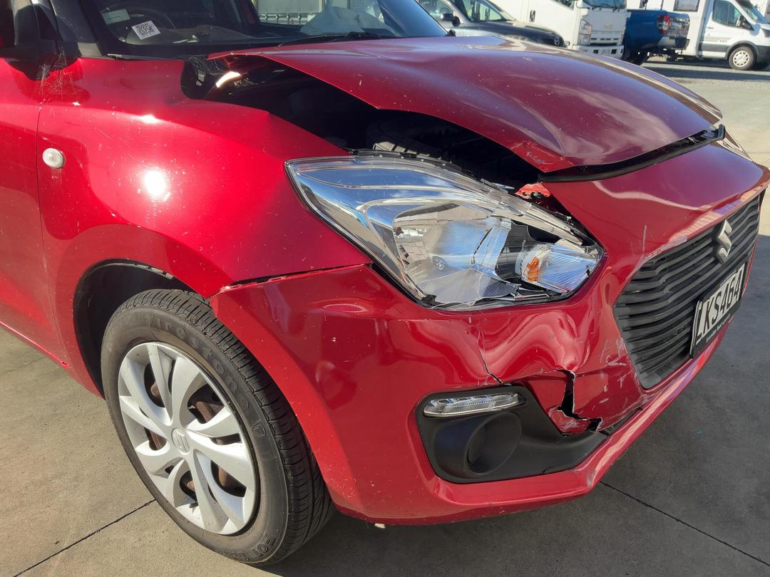 Photo '16' of Suzuki Swift GLC