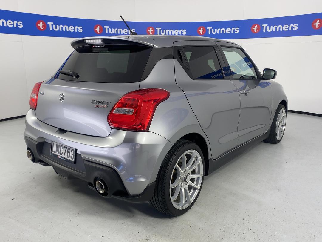 Photo '7' of Suzuki Swift