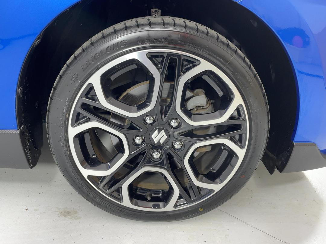 Photo '9' of Suzuki Swift
