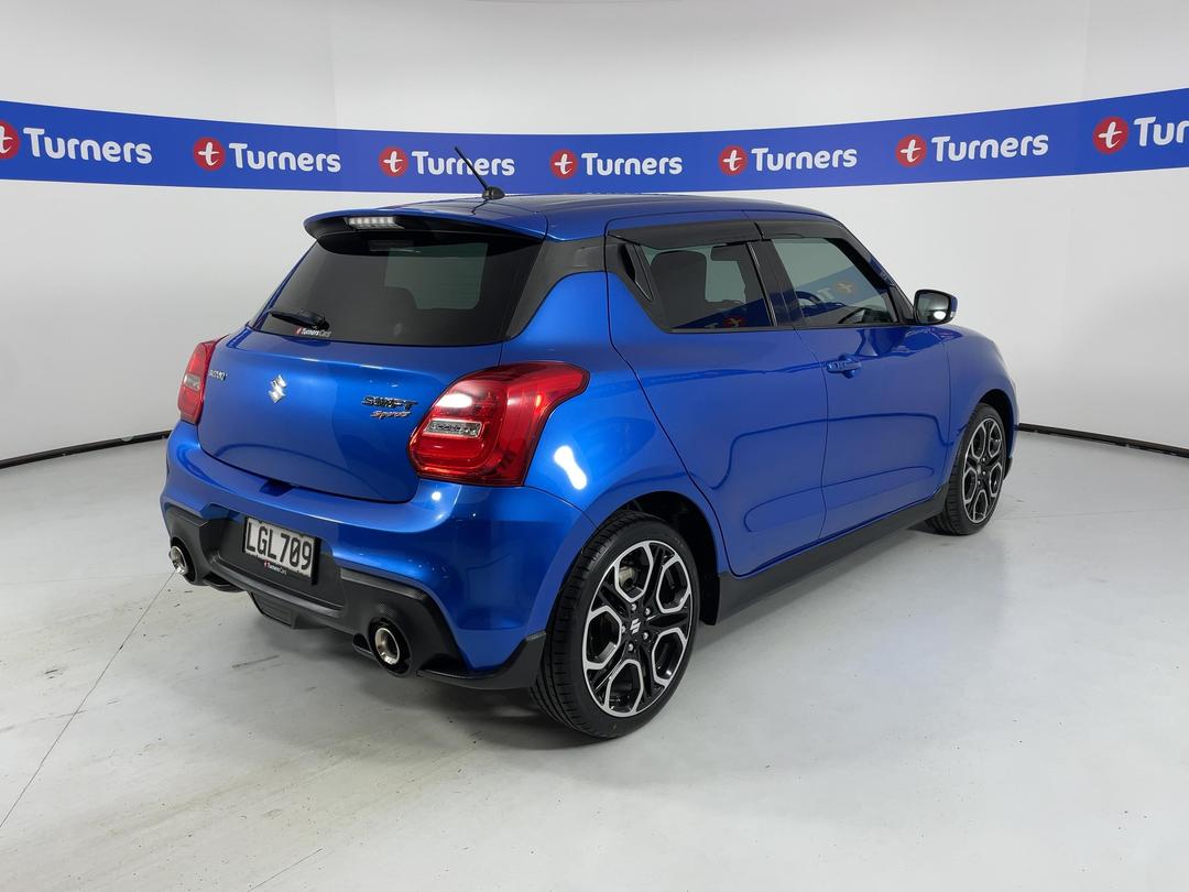 Photo '7' of Suzuki Swift