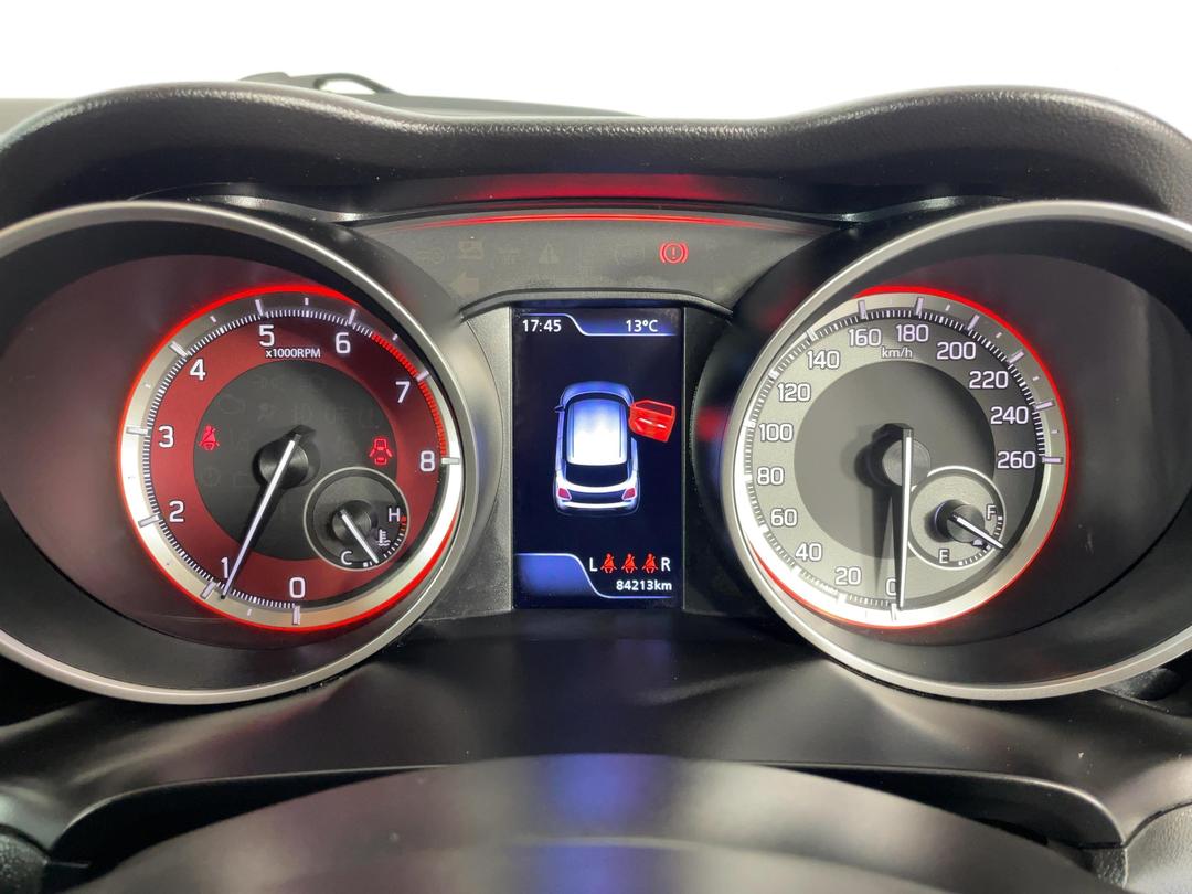 Photo '21' of Suzuki Swift