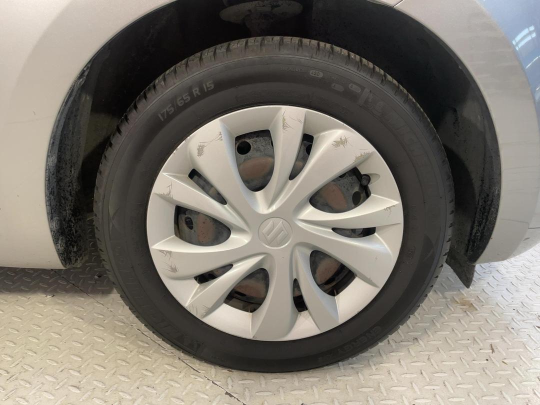 Photo '9' of Suzuki Swift