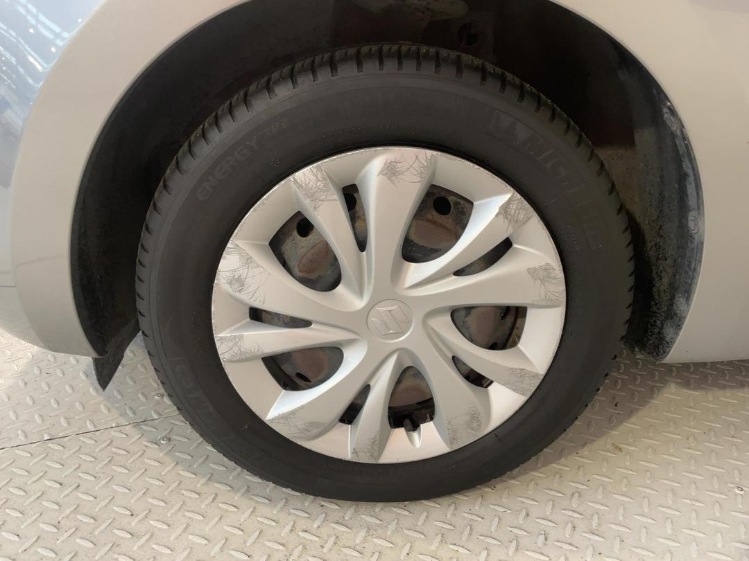 Photo '10' of Suzuki Swift