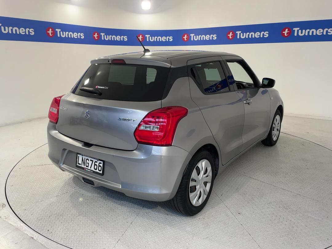 Photo '7' of Suzuki Swift
