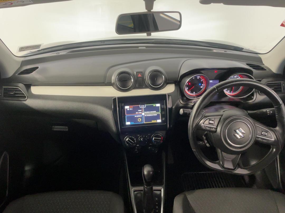 Photo '17' of Suzuki Swift